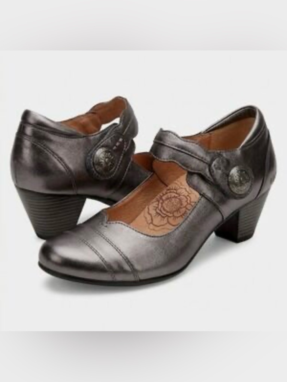 Taos Footwear Metallic Gray Mary Jane Heel Pumps